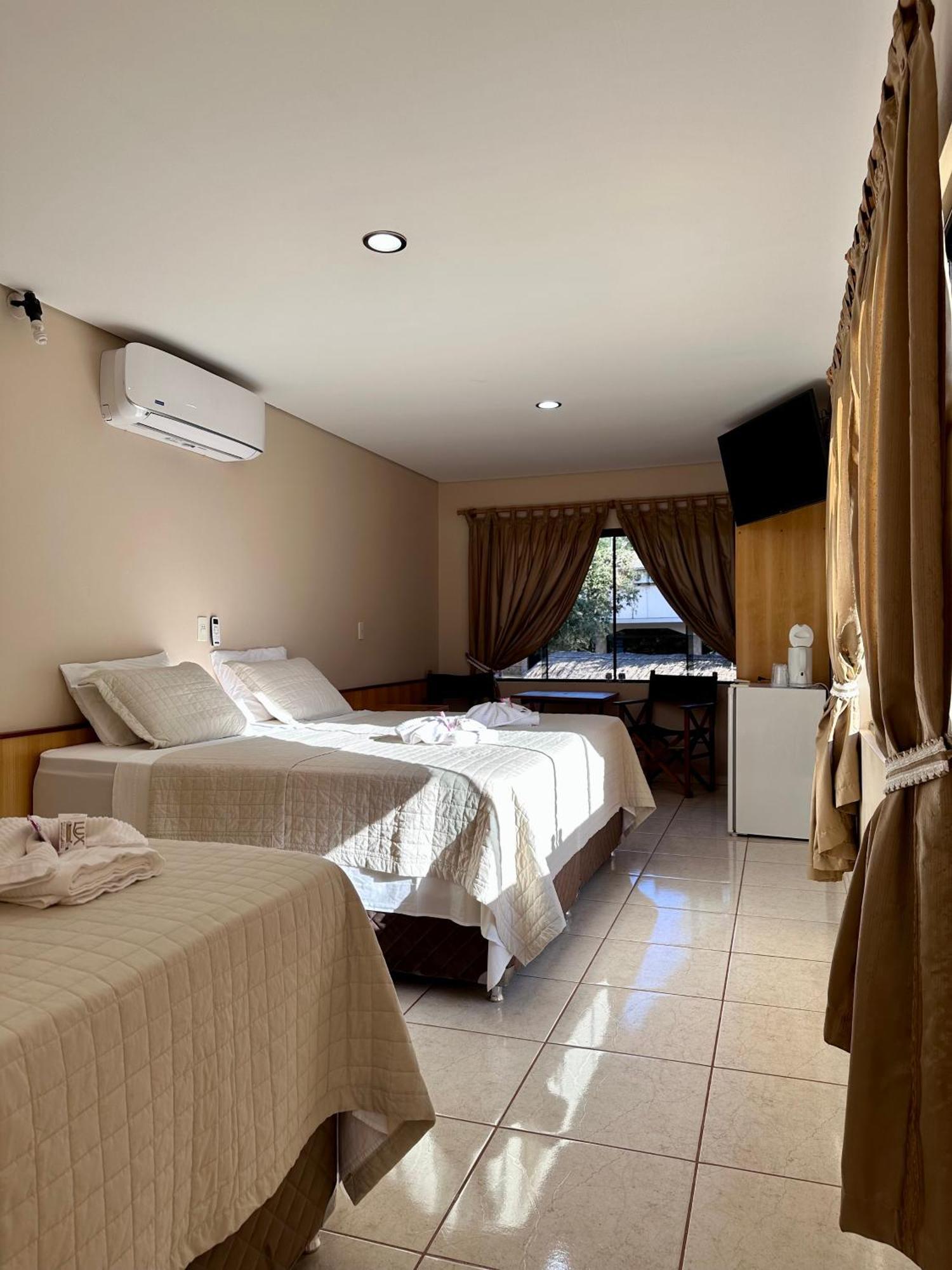 Parque Hotel Manantial Hohenau Ngoại thất bức ảnh