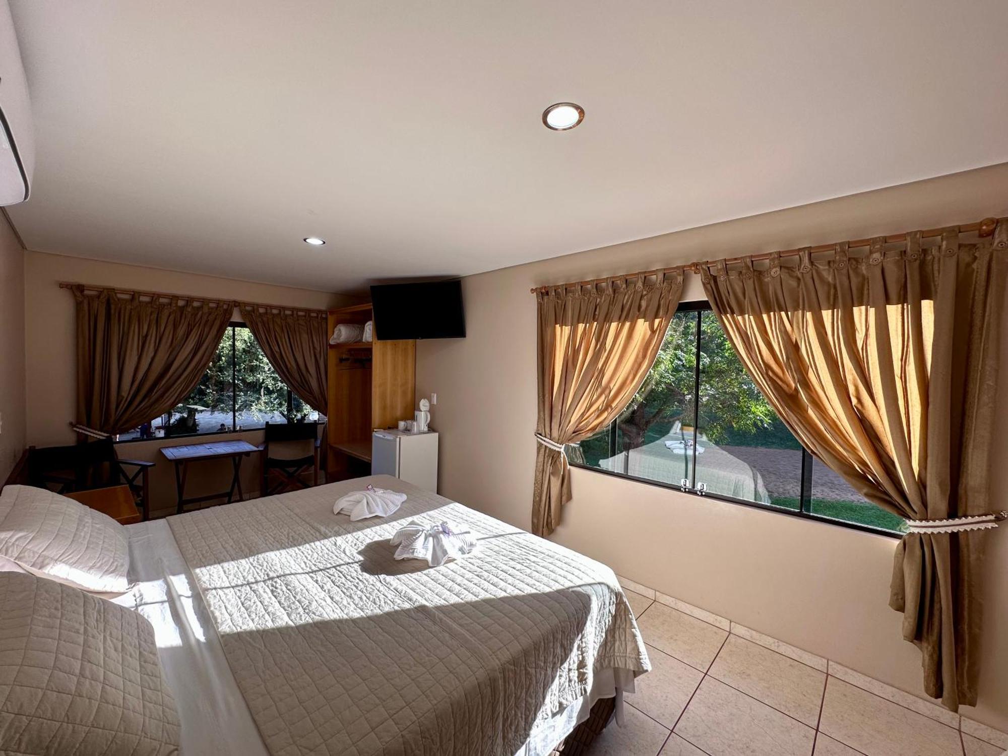 Parque Hotel Manantial Hohenau Ngoại thất bức ảnh
